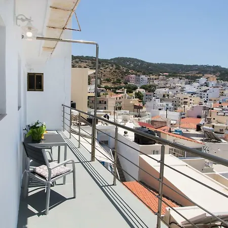 アパート Optasia カルパトス