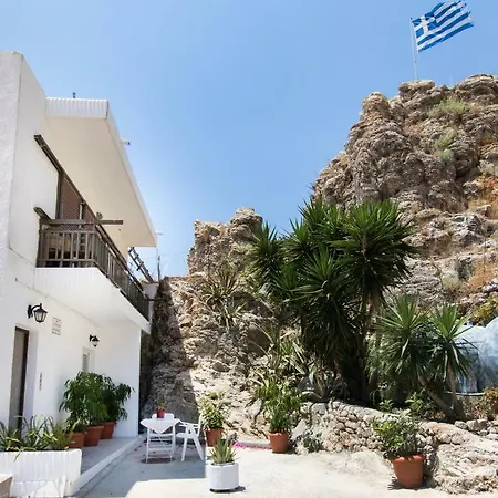 Optasia Apartament *